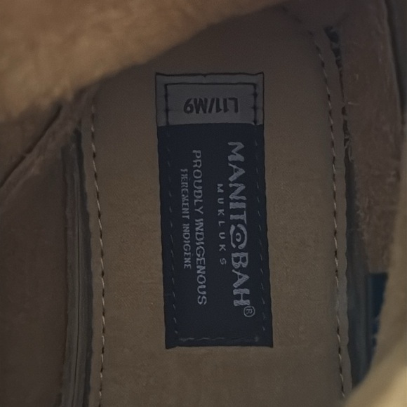 Manitobah Mukluks Unisex Indigenous Leather Moccasins Men’s 9 Women’s 11 - Picture 7 of 10